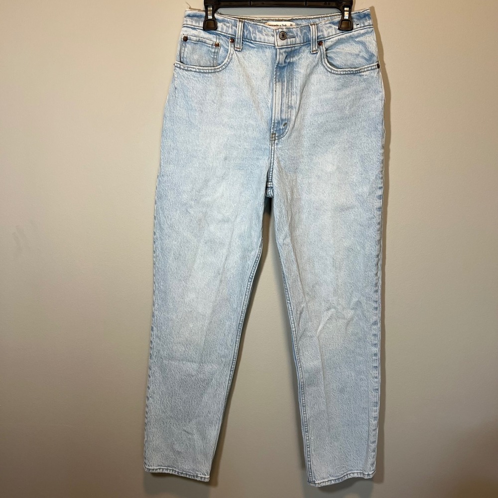 Abercrombie & Fitch Curve Love 90s Straight Ultra High Rise Jeans Light Wash 10